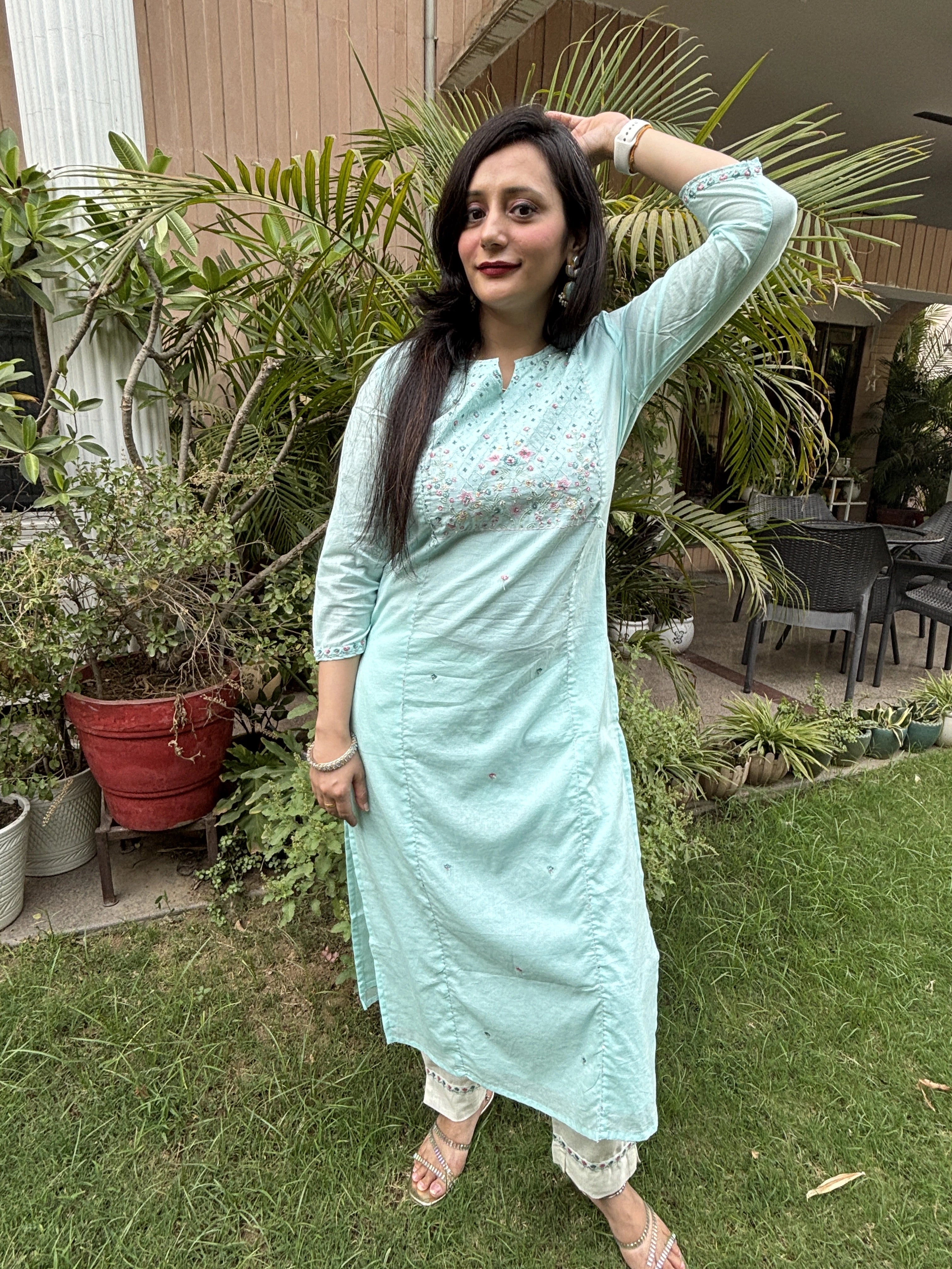 Women Embroidered Mal Cotton Kurti with Pant (Set of 2)