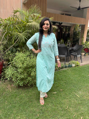 Women Embroidered Mal Cotton Kurti with Pant (Set of 2)