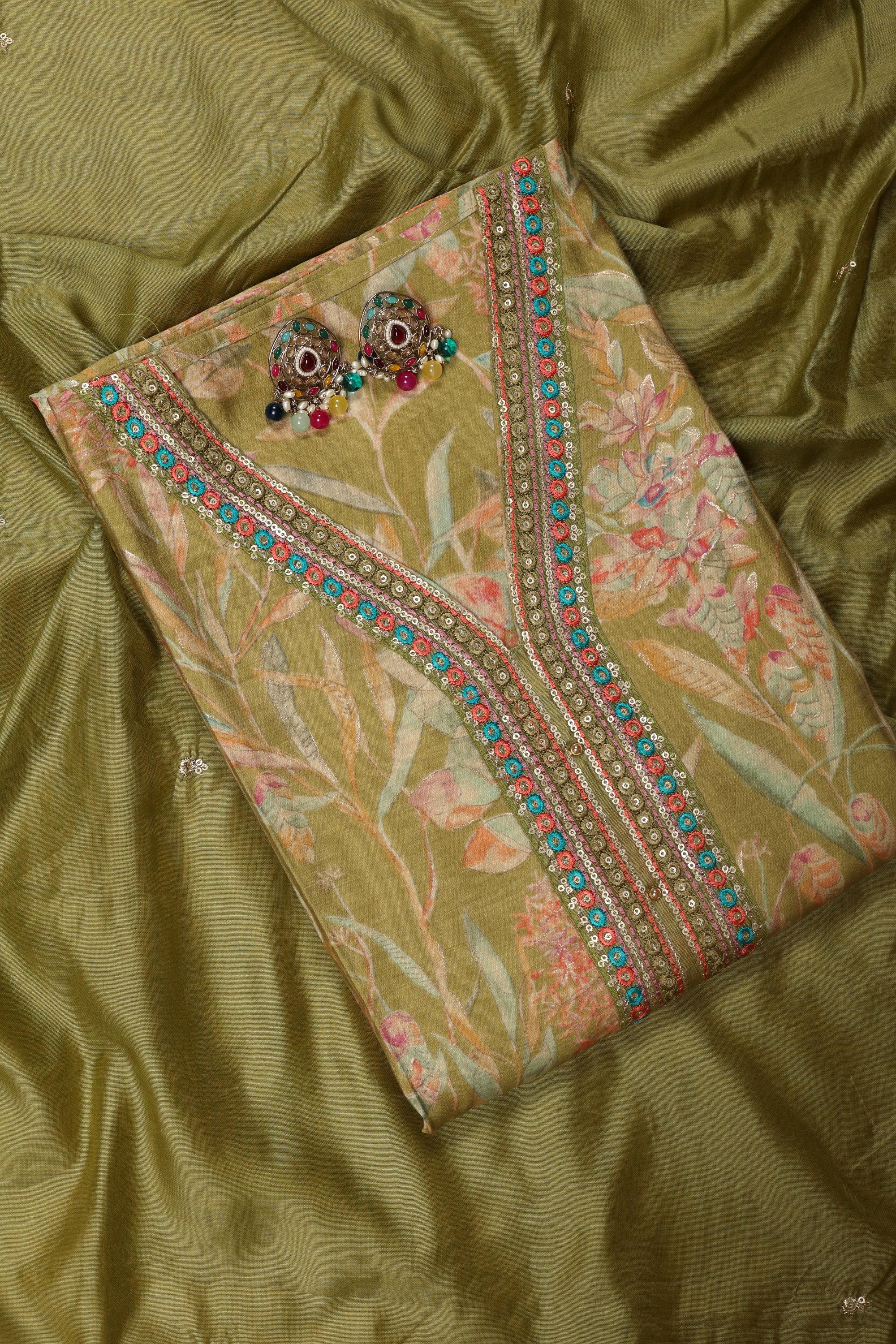 Modal Printed Suit With V Neck Design