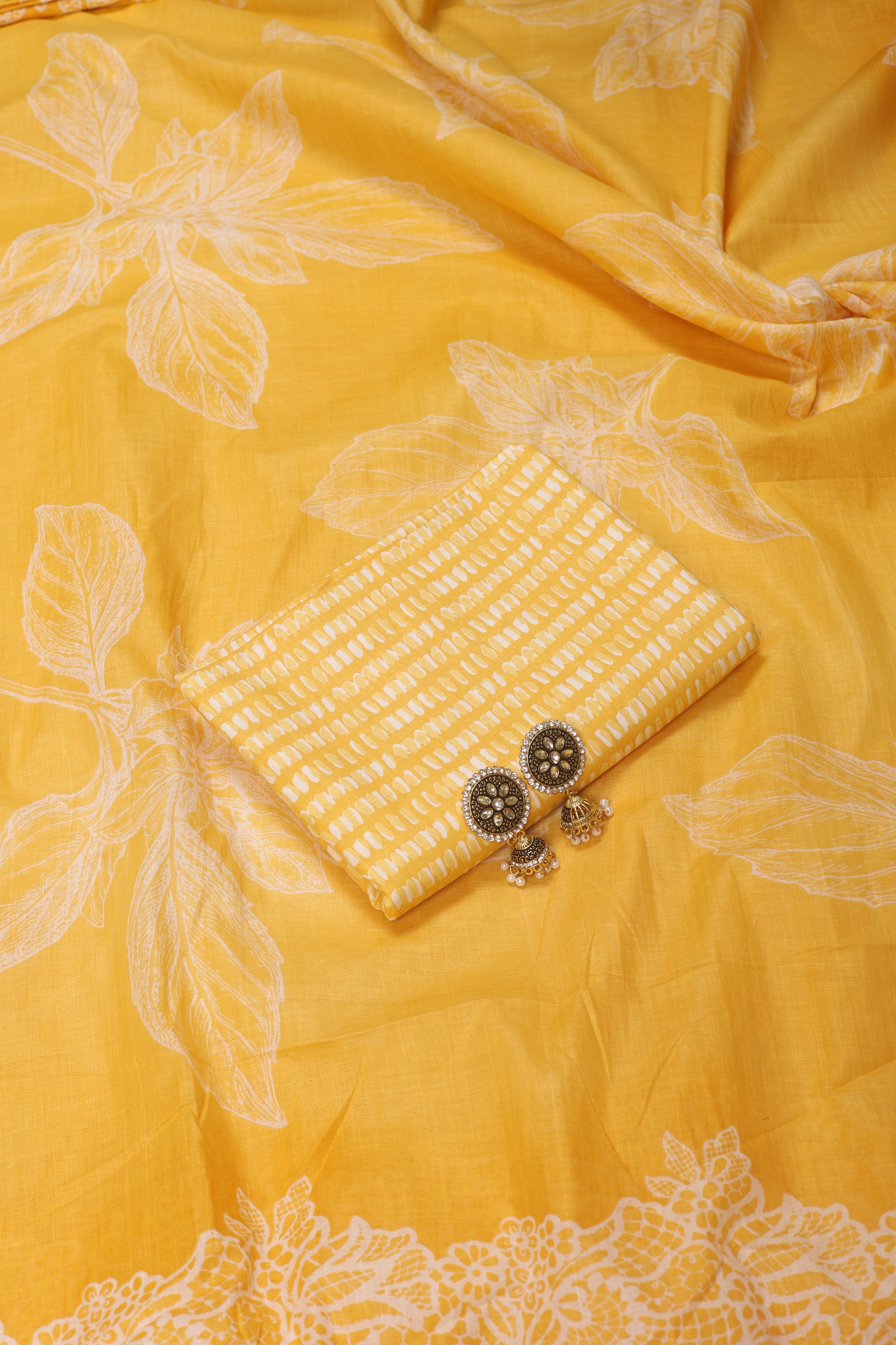 Cotton Suit with Elephant Work Neck
