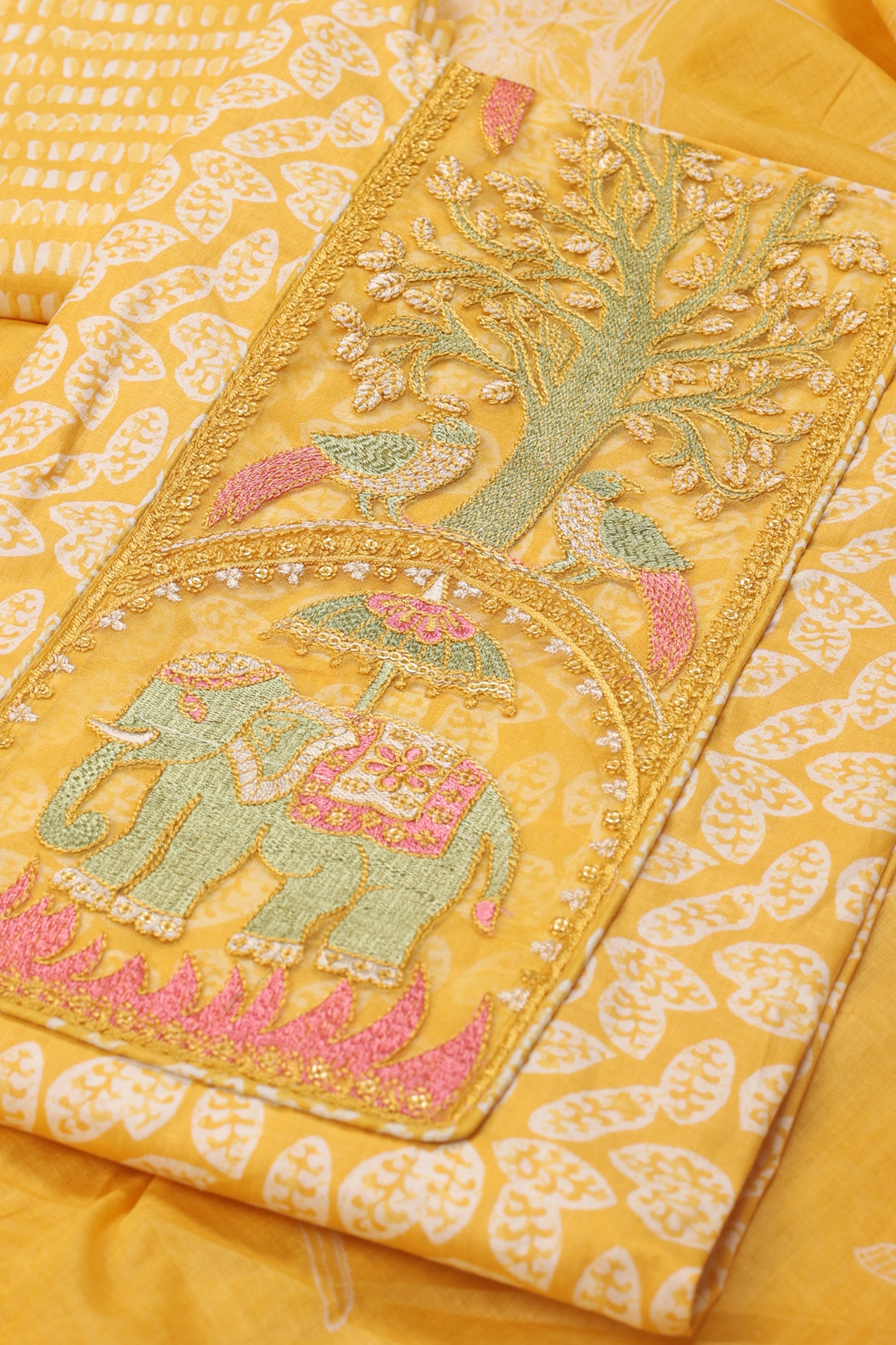 Cotton Suit with Elephant Work Neck