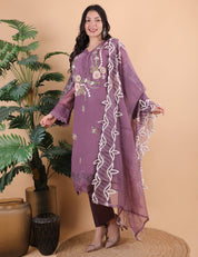 Pakistani Suit in Tissue Fabric