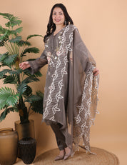 Pakistani Suit in Tissue Fabric
