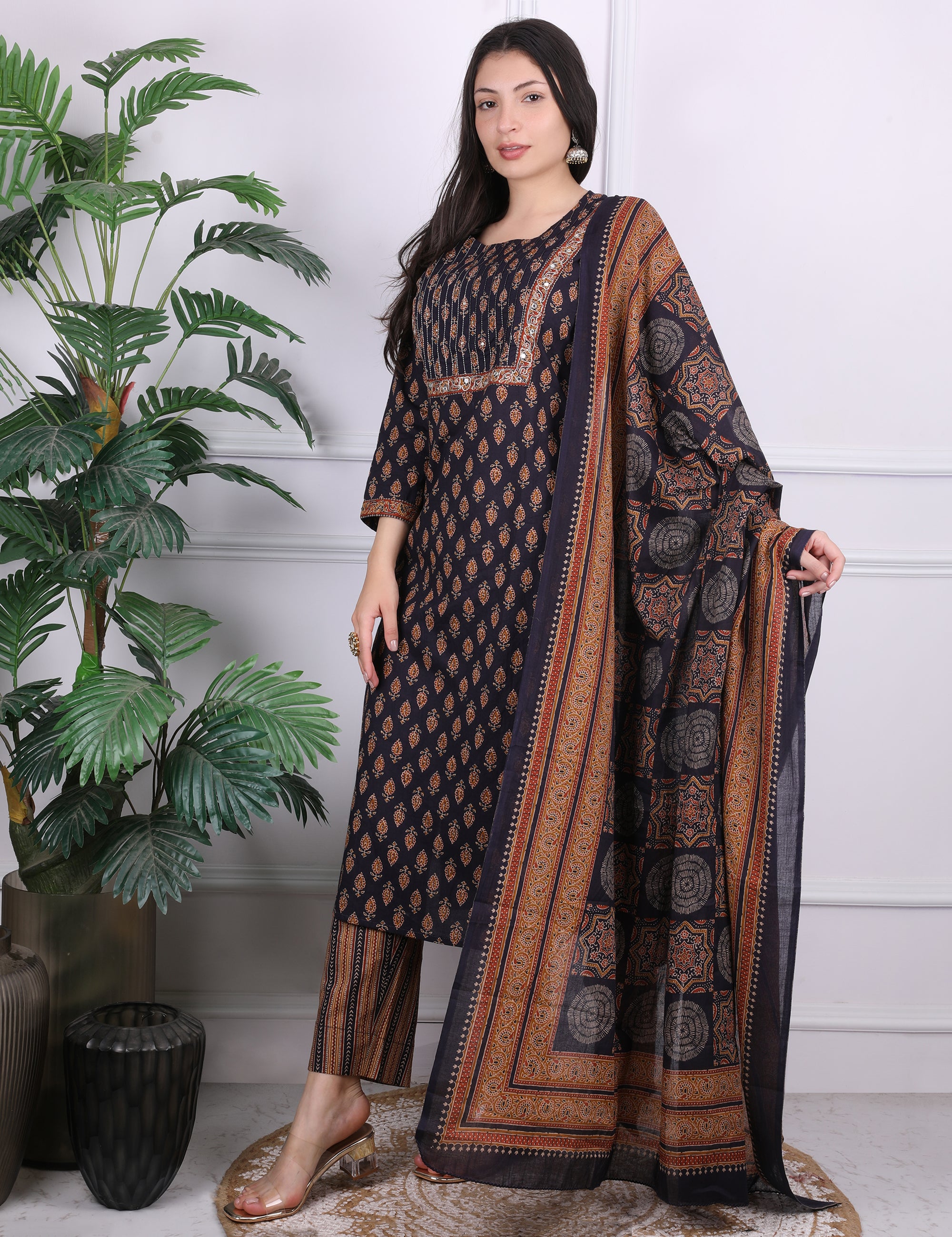 Sequin & Zari Kurti Set