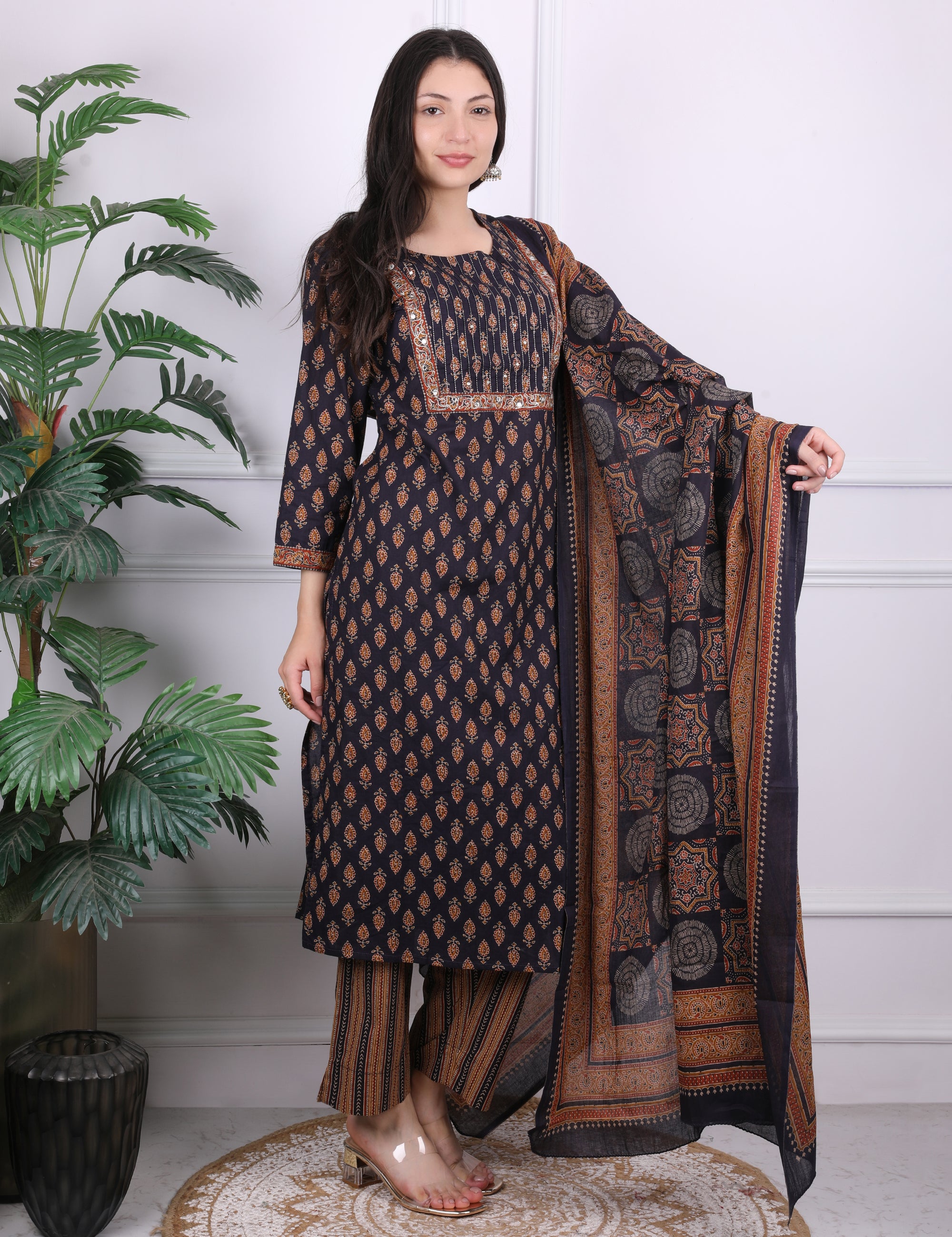Sequin & Zari Kurti Set