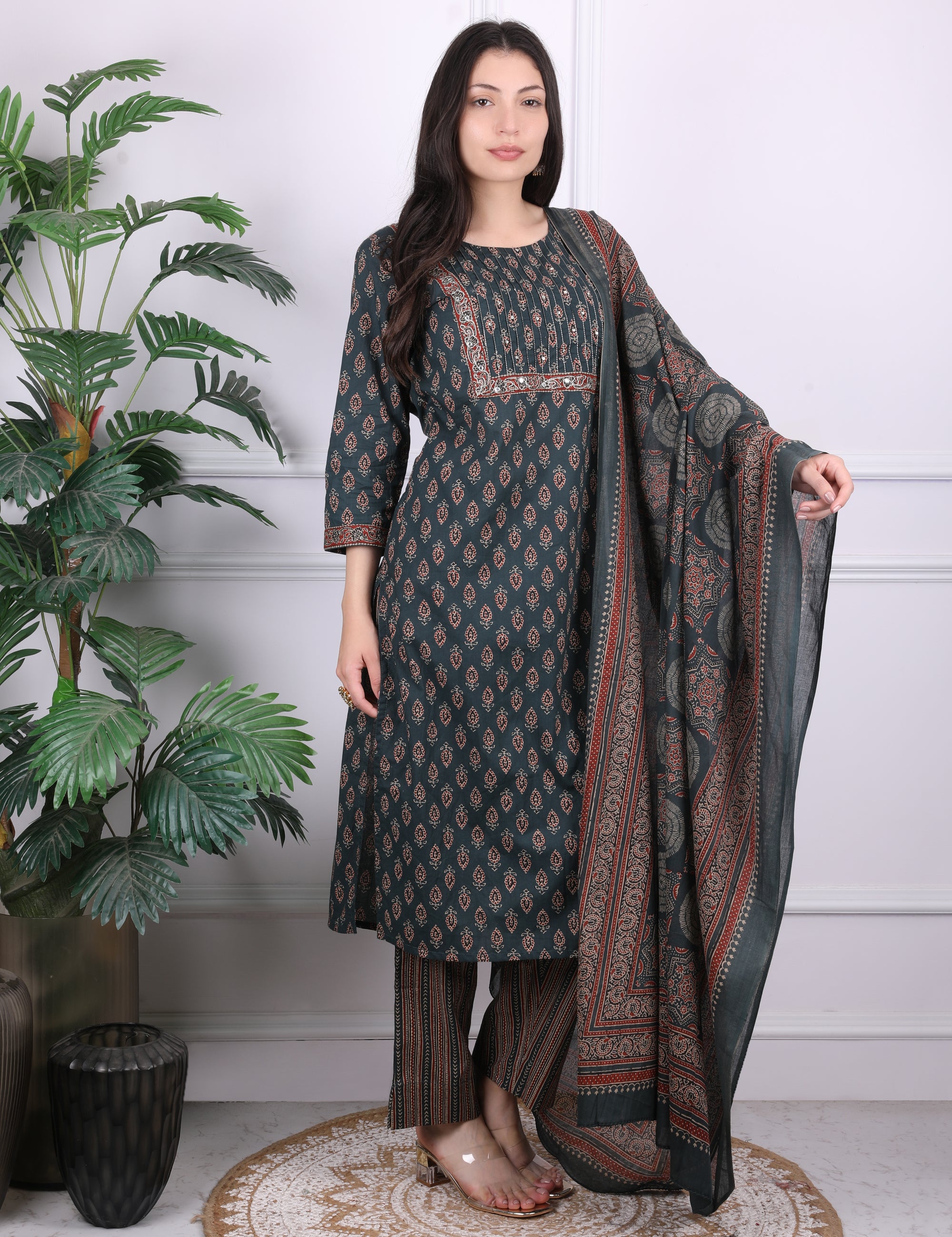 Sequin & Zari Kurti Set