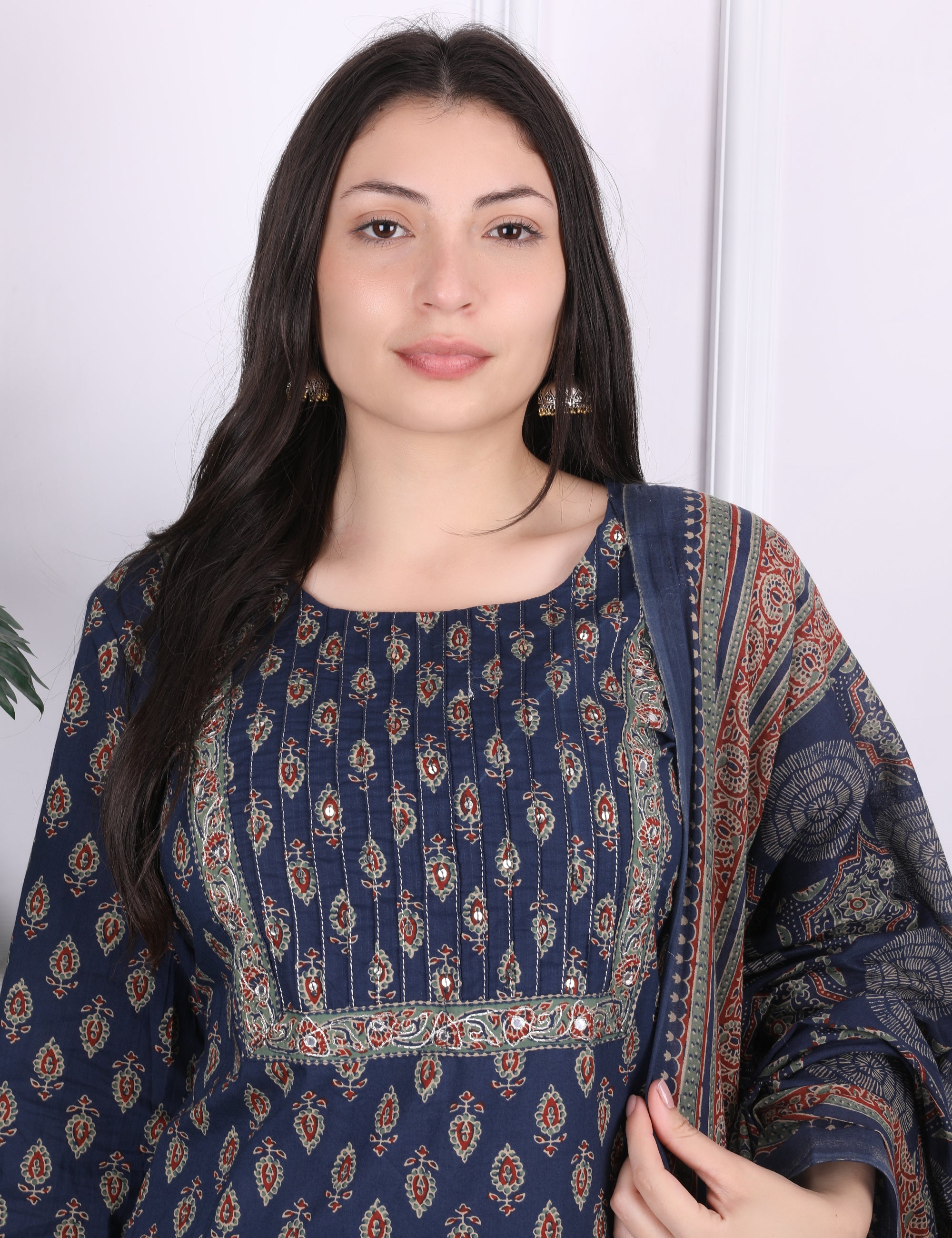Sequin & Zari Kurti Set