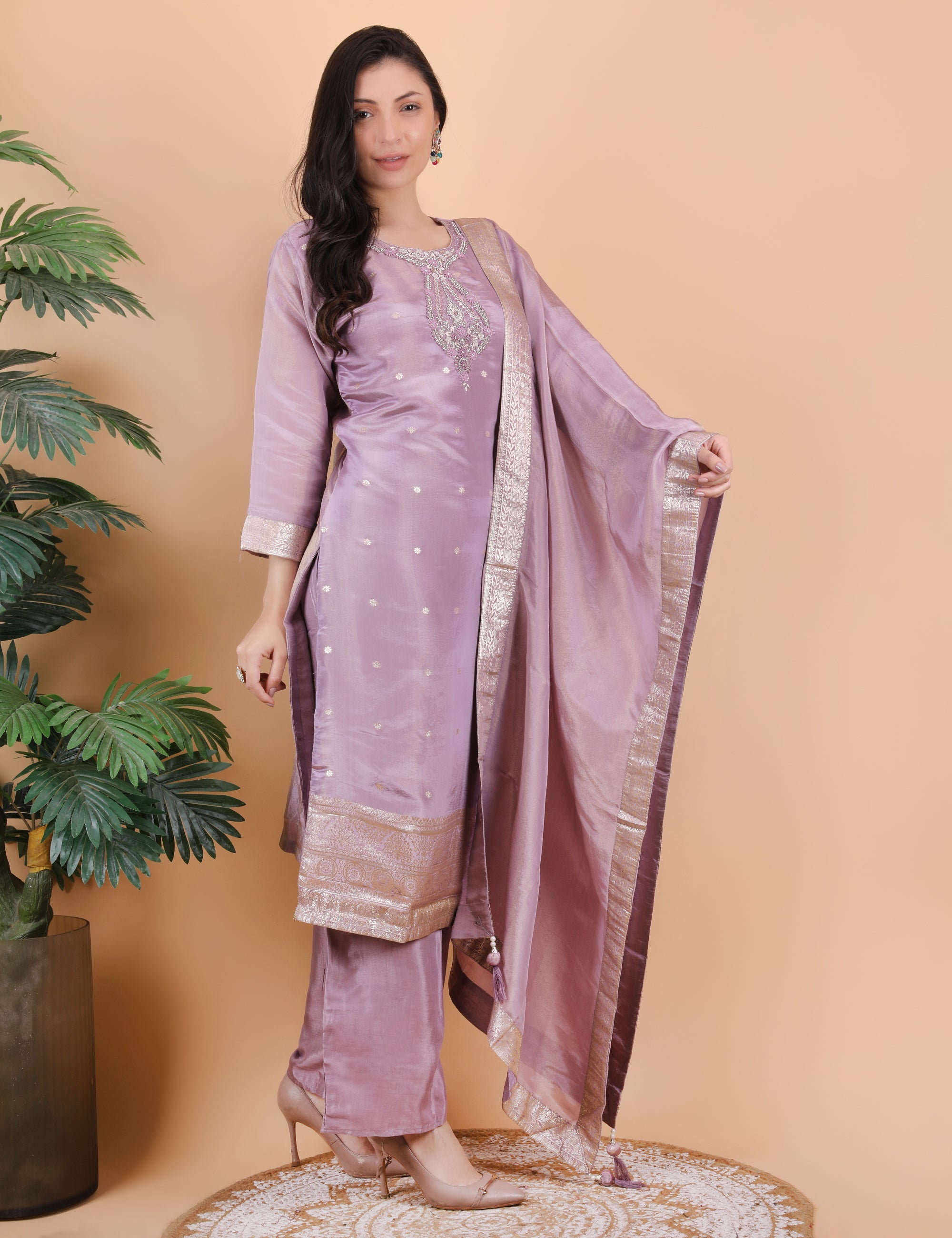 Light Purple Heavy Neck Suit