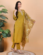 Henna V Neck Suit