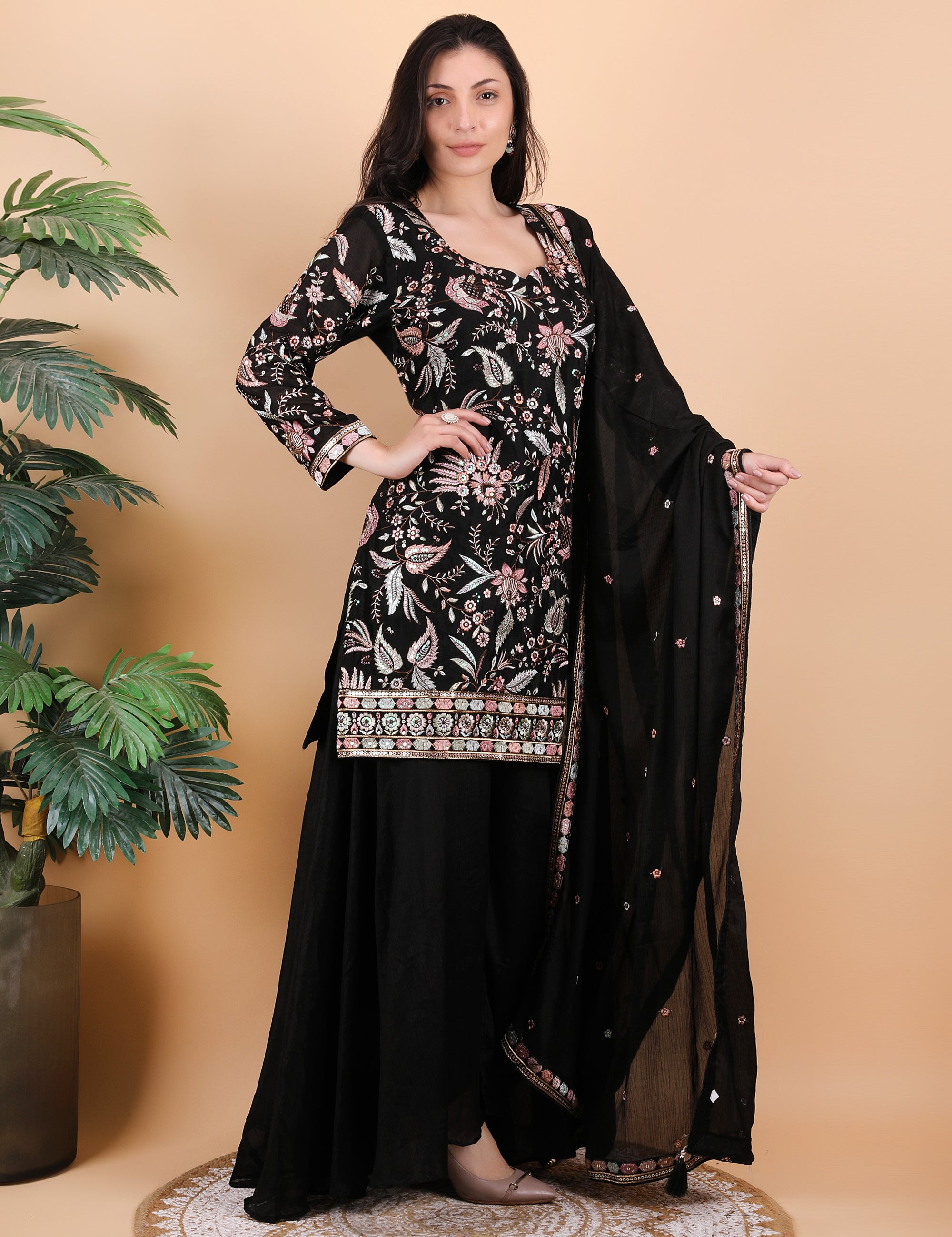 Thread & Sequence Work Garara Set