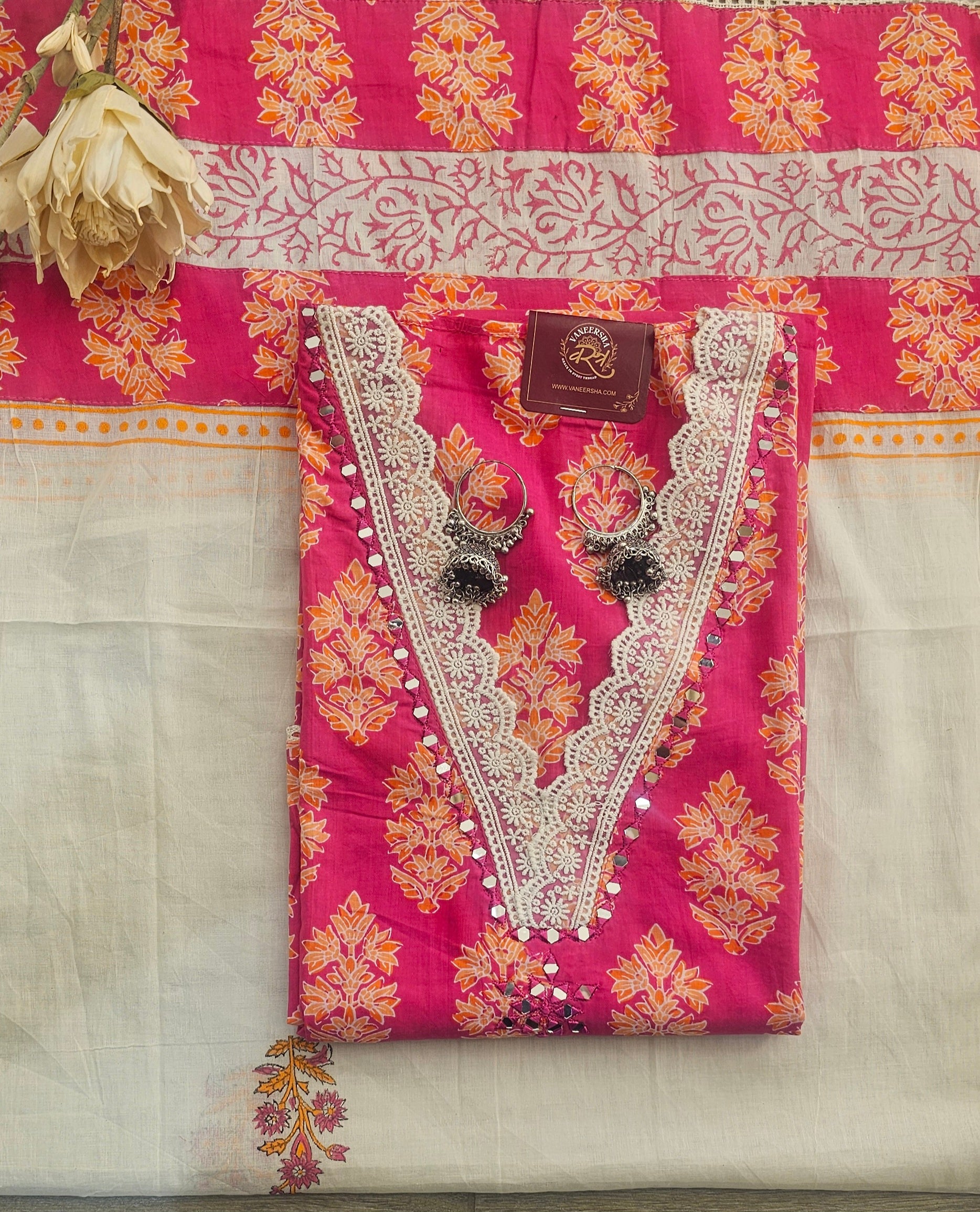 V-Neck Magenta Cotton Suit – Elegant & Comfortable Ethnic Wear