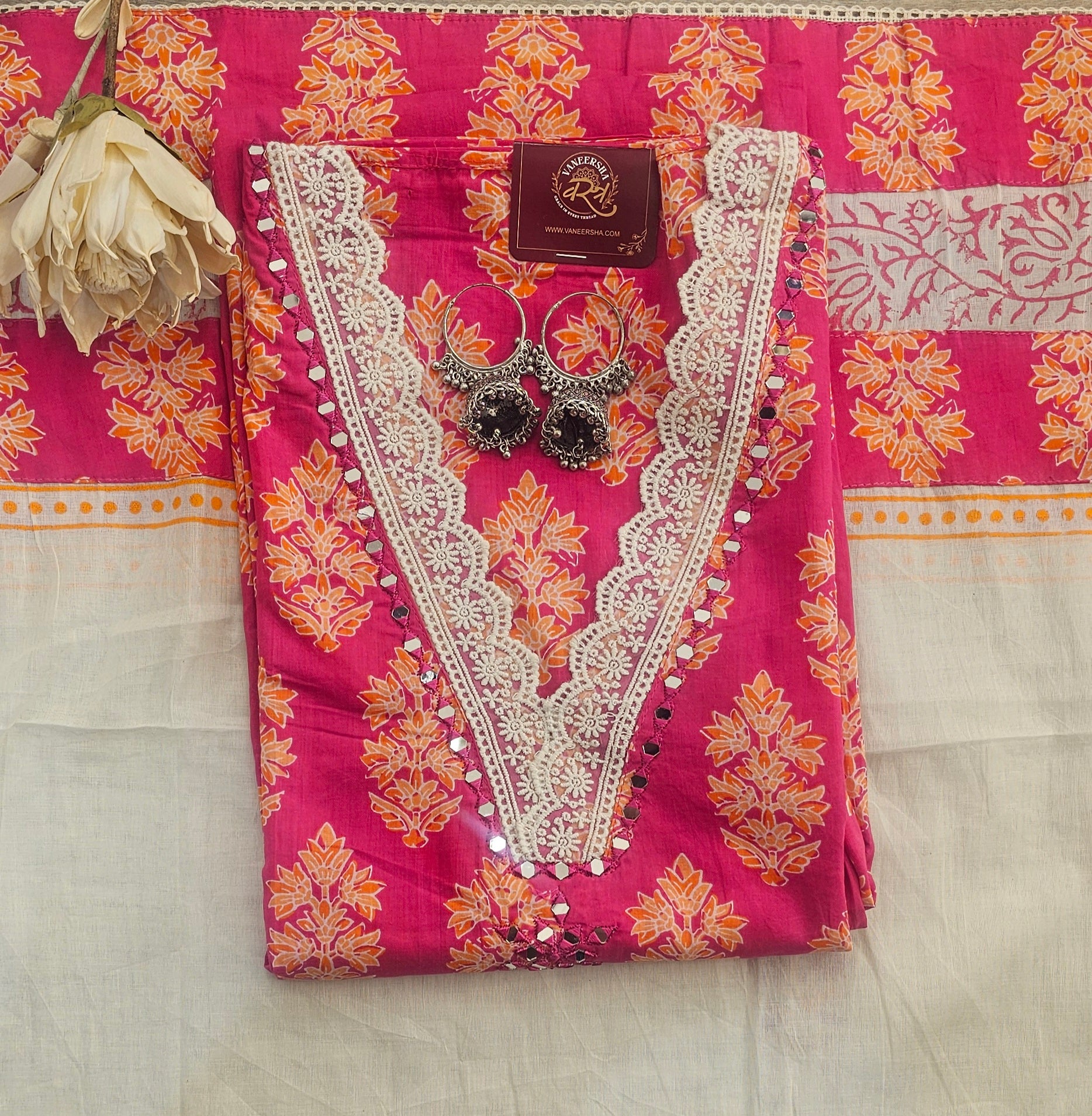 V-Neck Magenta Cotton Suit – Elegant & Comfortable Ethnic Wear