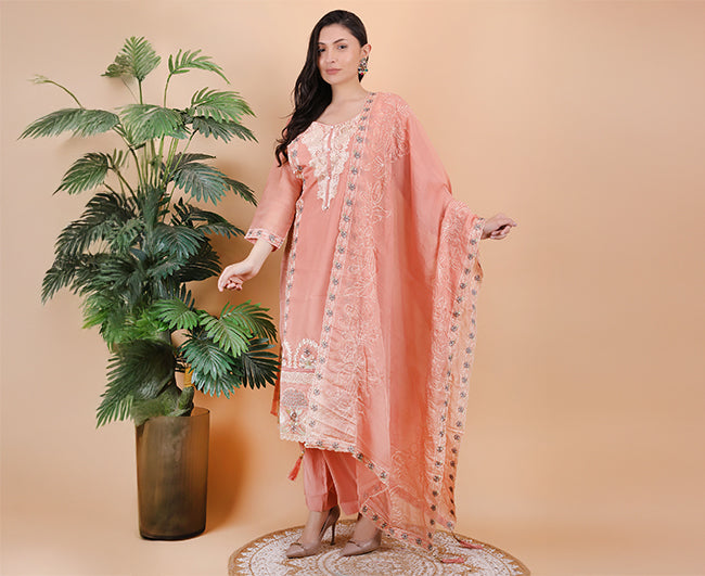 Readymade-Suit_c5b69af7-47e3-413b-9197-ca251b08cd32.jpg