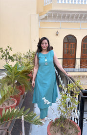 kurta set with beautiful Mirror pattern(set of 2)