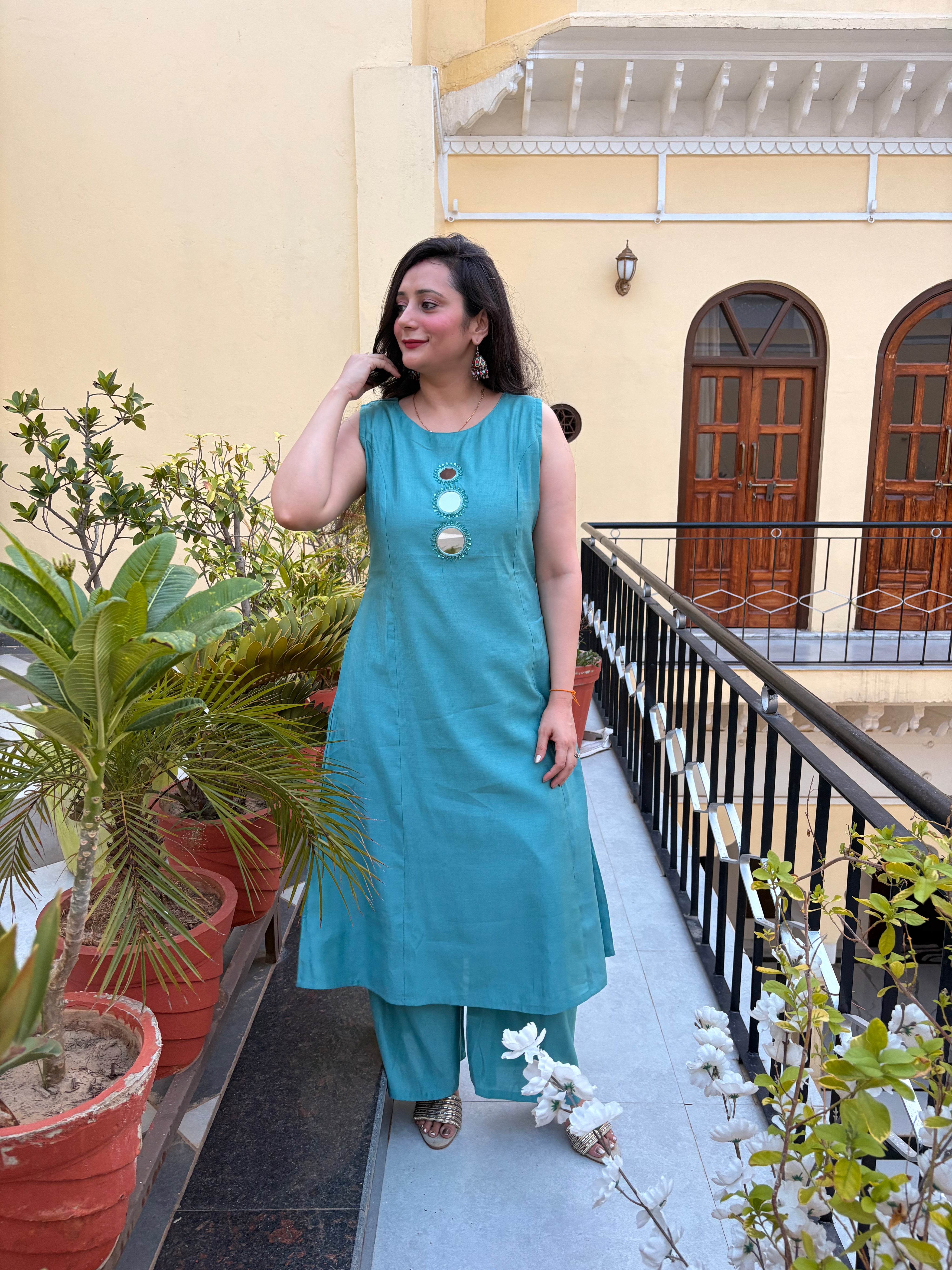 kurta set with beautiful Mirror pattern(set of 2)