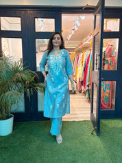 Women Embroidered Straight Fit Kurta With Pant (Set of 2)